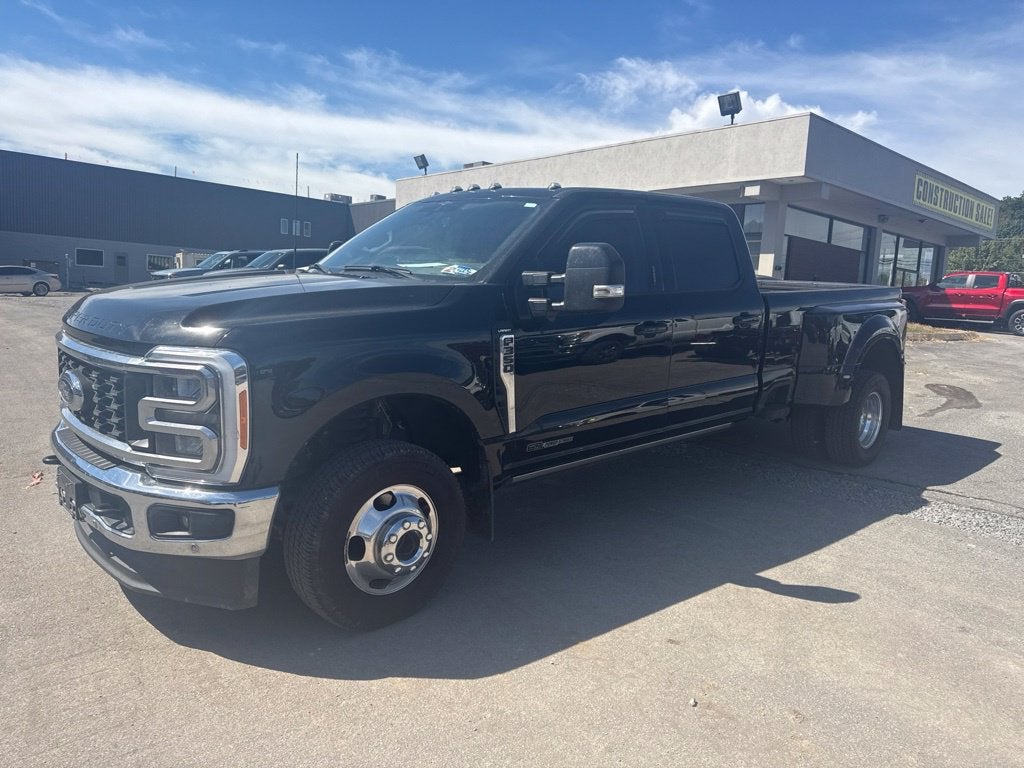 2023 Ford F-350SD Lariat DRW