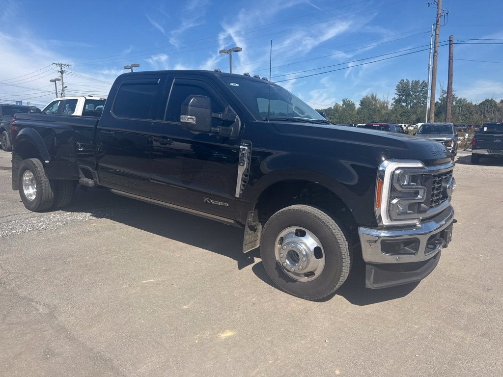 2023 Ford F-350SD Lariat DRW
