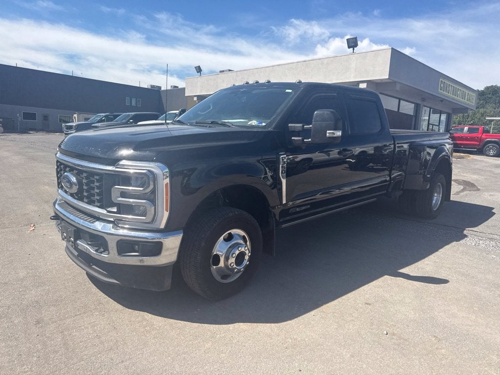 2023 Ford F-350SD Lariat DRW