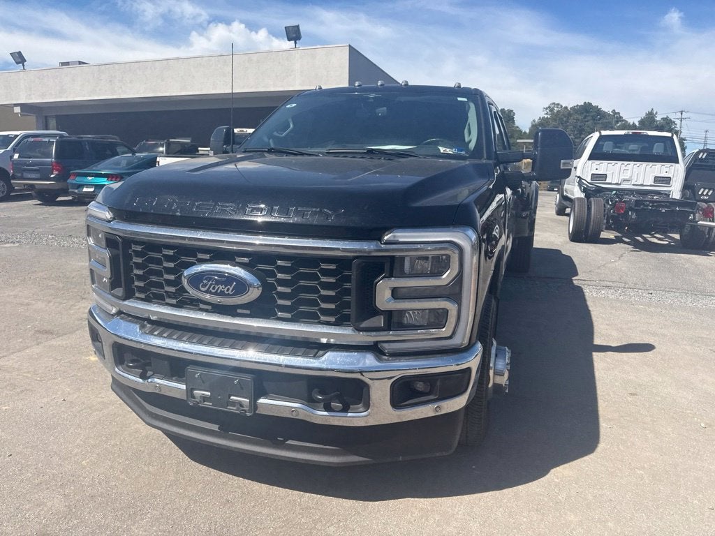 2023 Ford F-350SD Lariat DRW