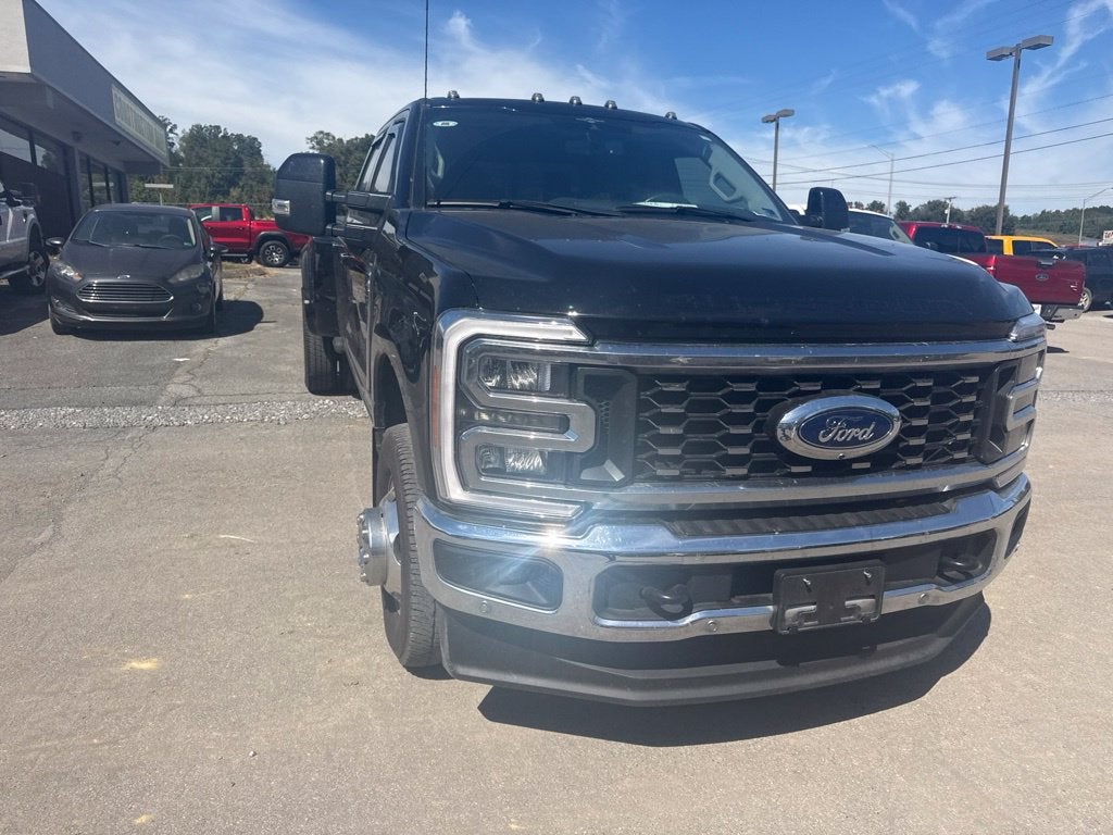 2023 Ford F-350SD Lariat DRW