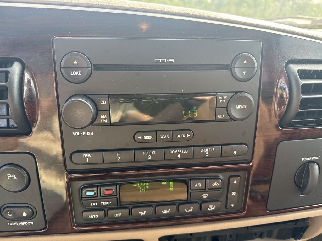 2006 Ford F-350SD King Ranch DRW