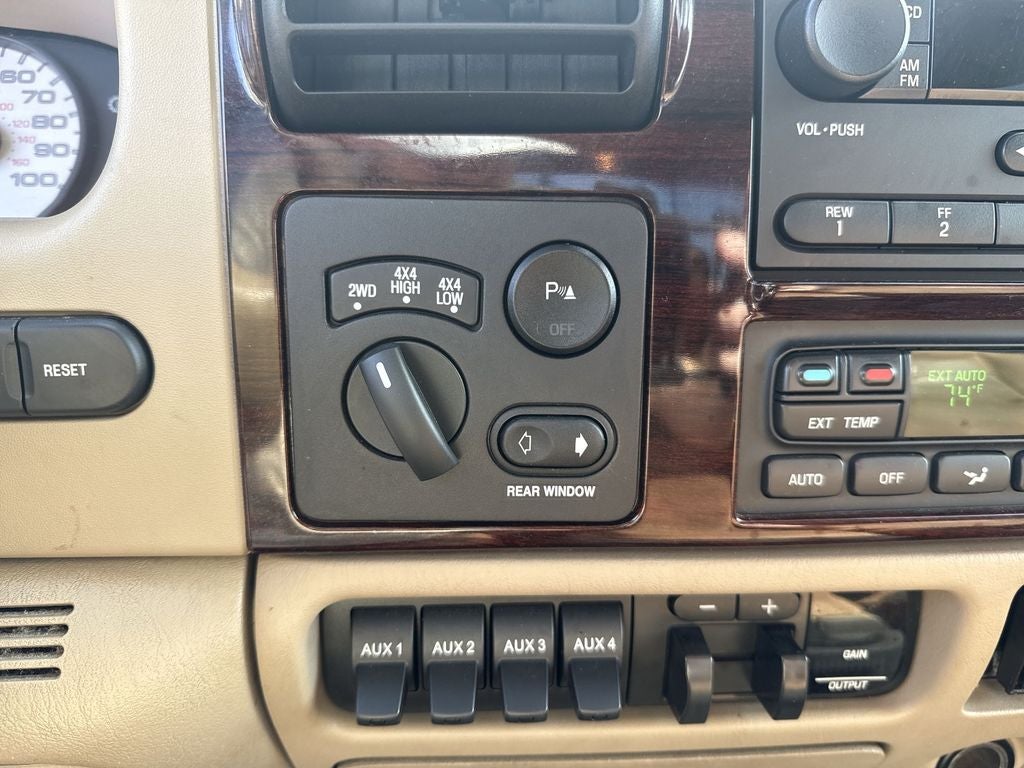 2006 Ford F-350SD King Ranch DRW