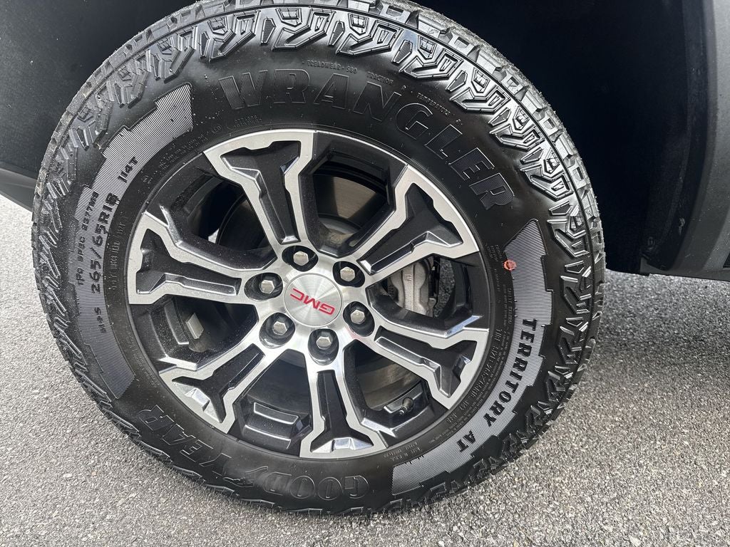 2024 GMC Canyon AT4