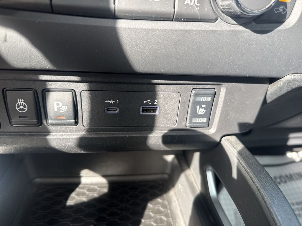 2023 Nissan Frontier SV
