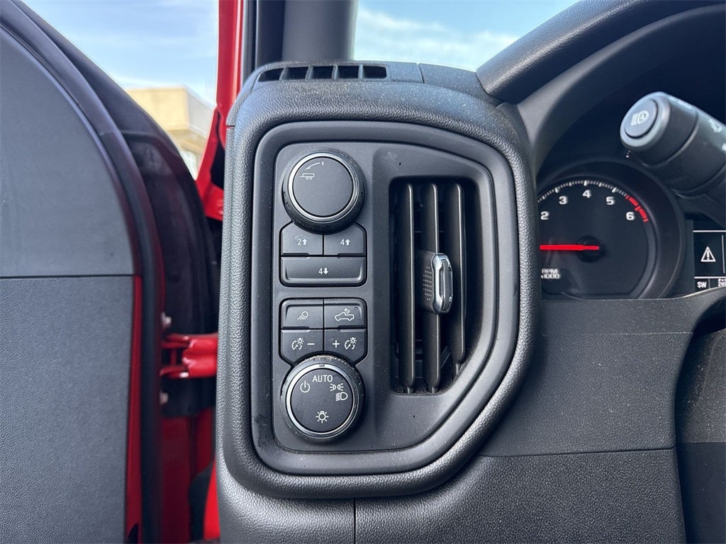 2025 Chevrolet Silverado 2500HD Custom