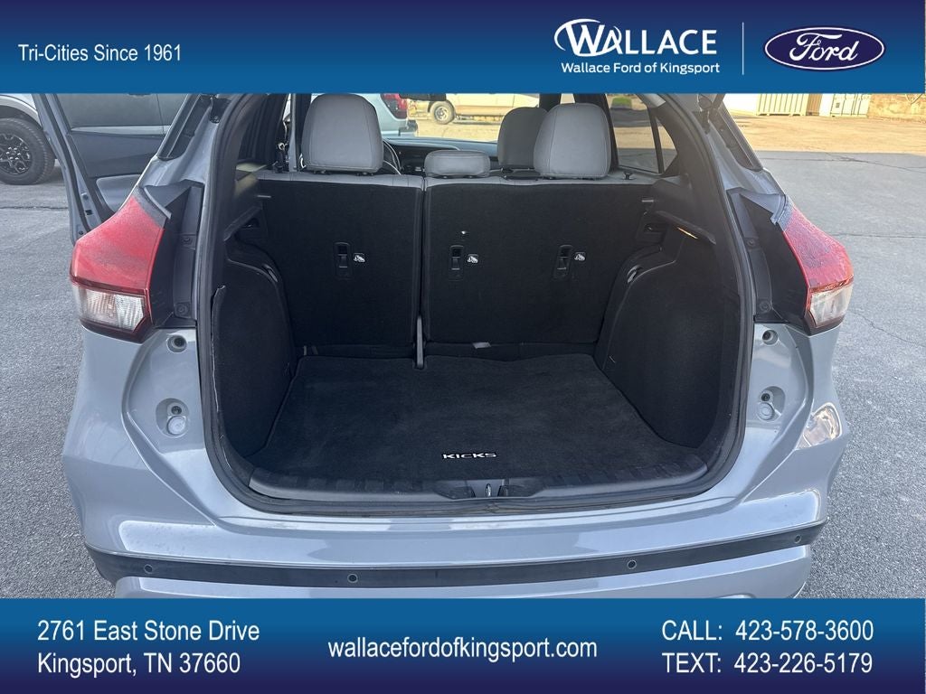 2021 Nissan Kicks SR