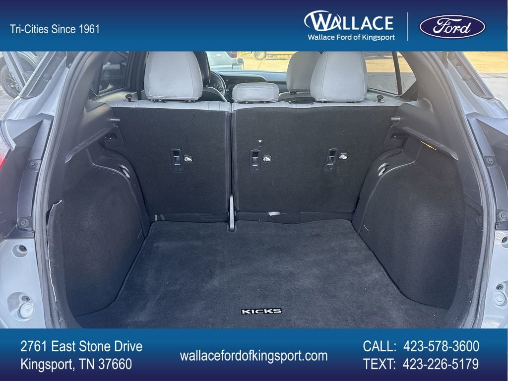 2021 Nissan Kicks SR