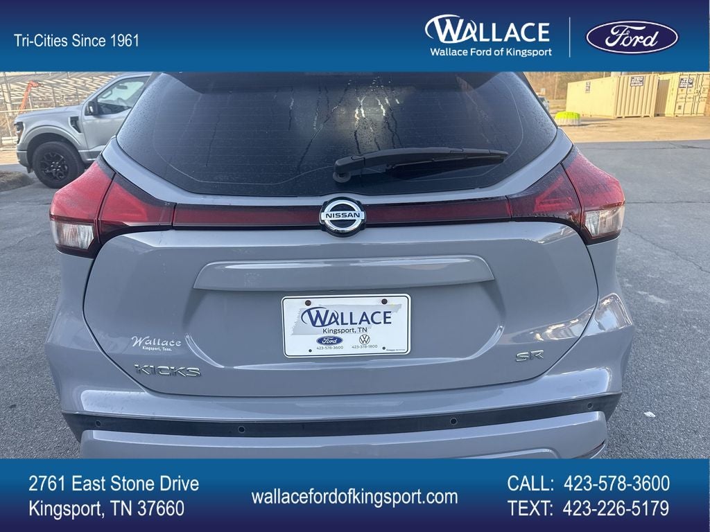 2021 Nissan Kicks SR