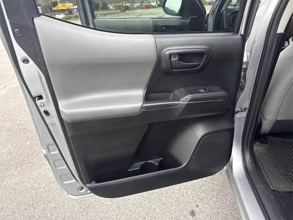 2019 Toyota Tacoma SR V6