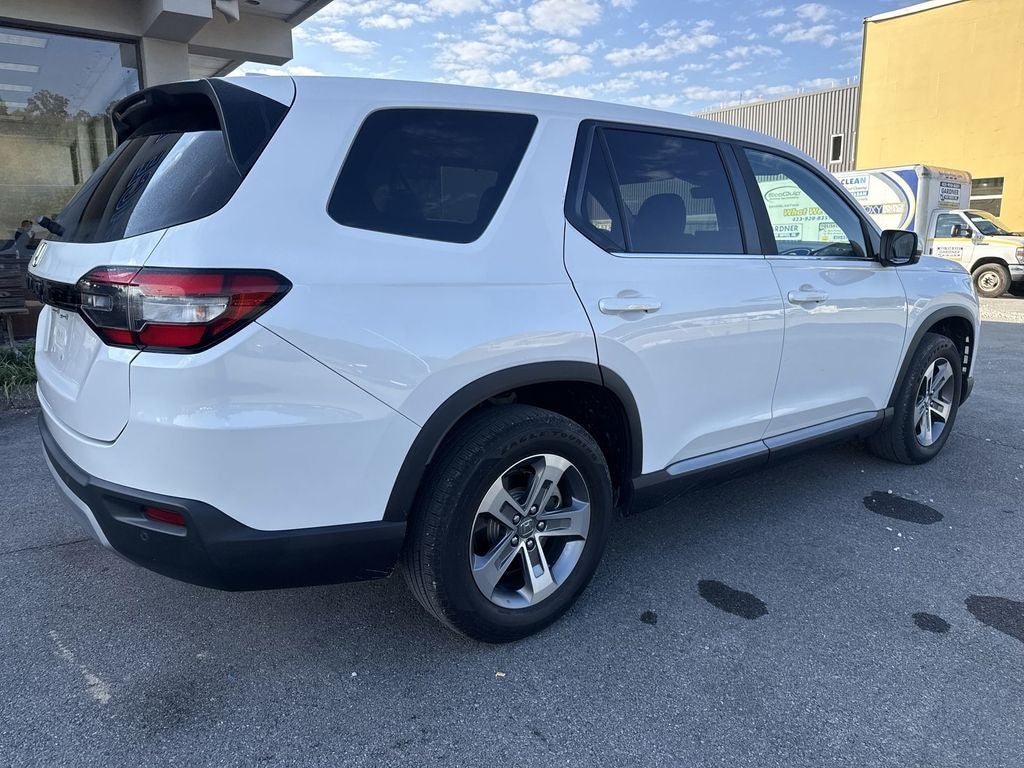 2023 Honda Pilot EX-L 8 Passenger