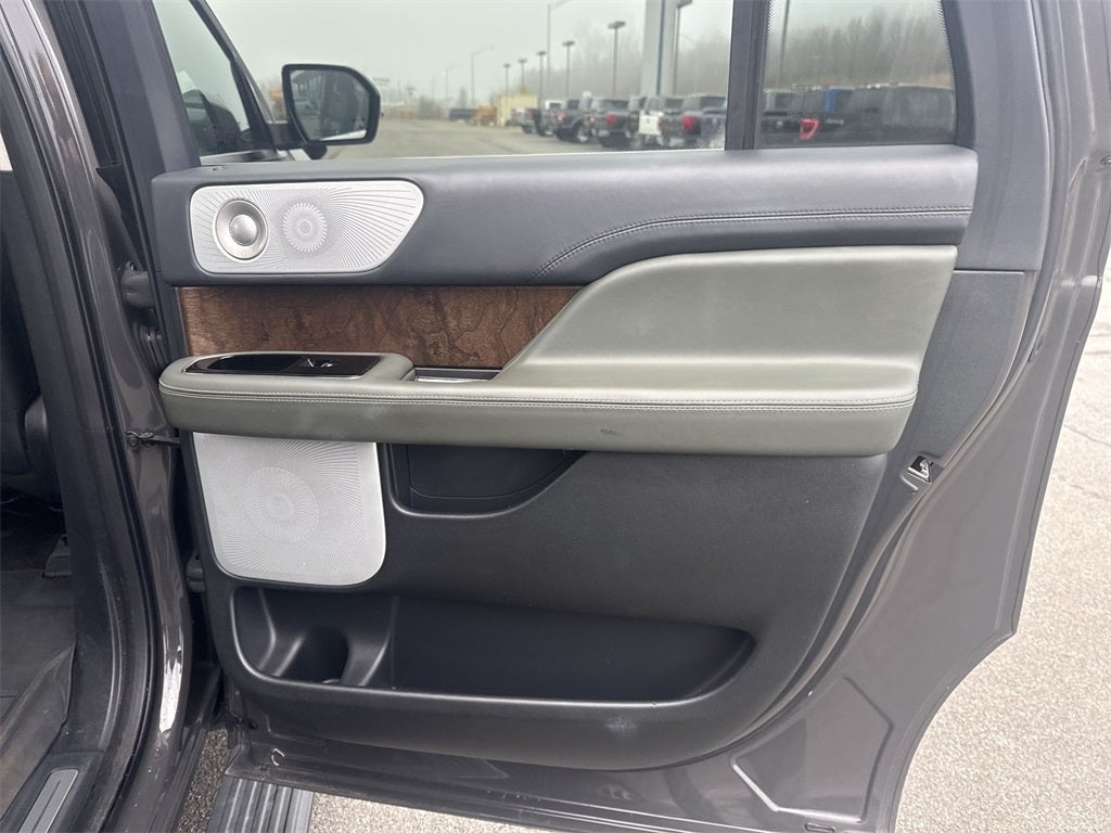 2024 Lincoln Navigator L L Black Label