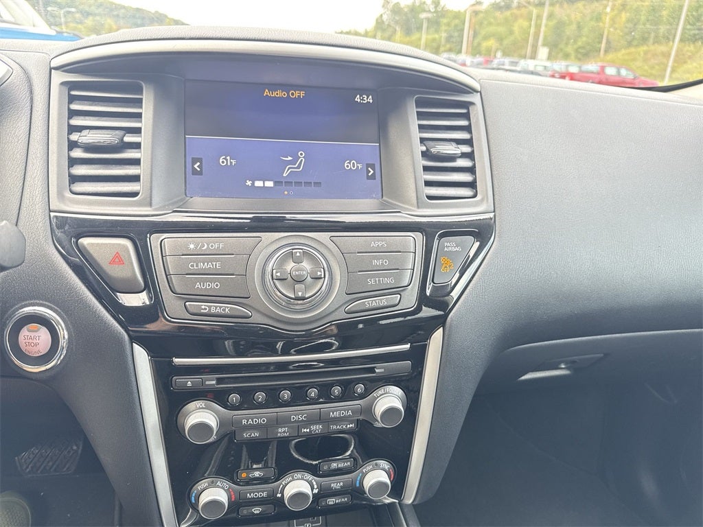 2020 Nissan Pathfinder SV