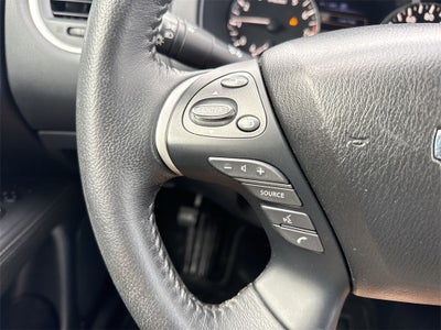 2020 Nissan Pathfinder SV