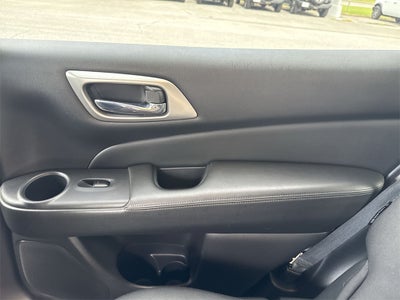 2020 Nissan Pathfinder SV