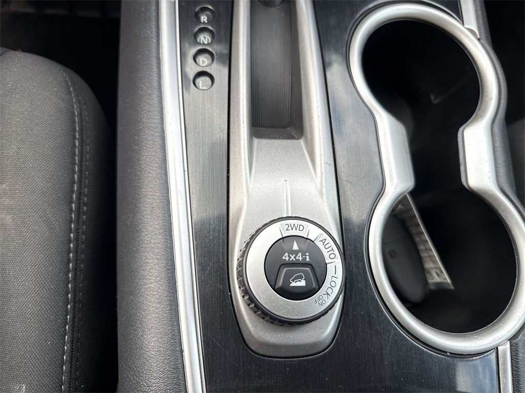 2020 Nissan Pathfinder SV