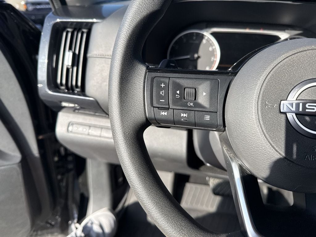 2022 Nissan Pathfinder S