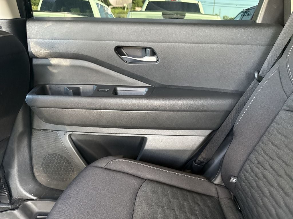 2022 Nissan Pathfinder S