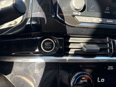 2022 Nissan Pathfinder S