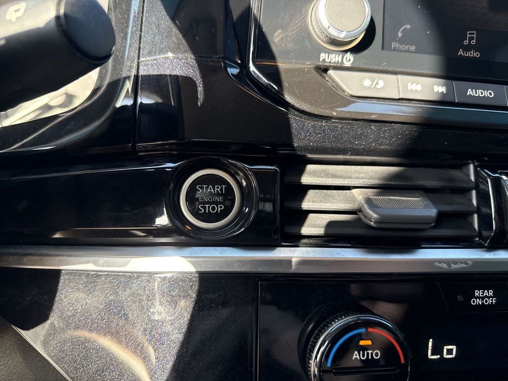 2022 Nissan Pathfinder S