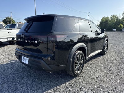 2022 Nissan Pathfinder S