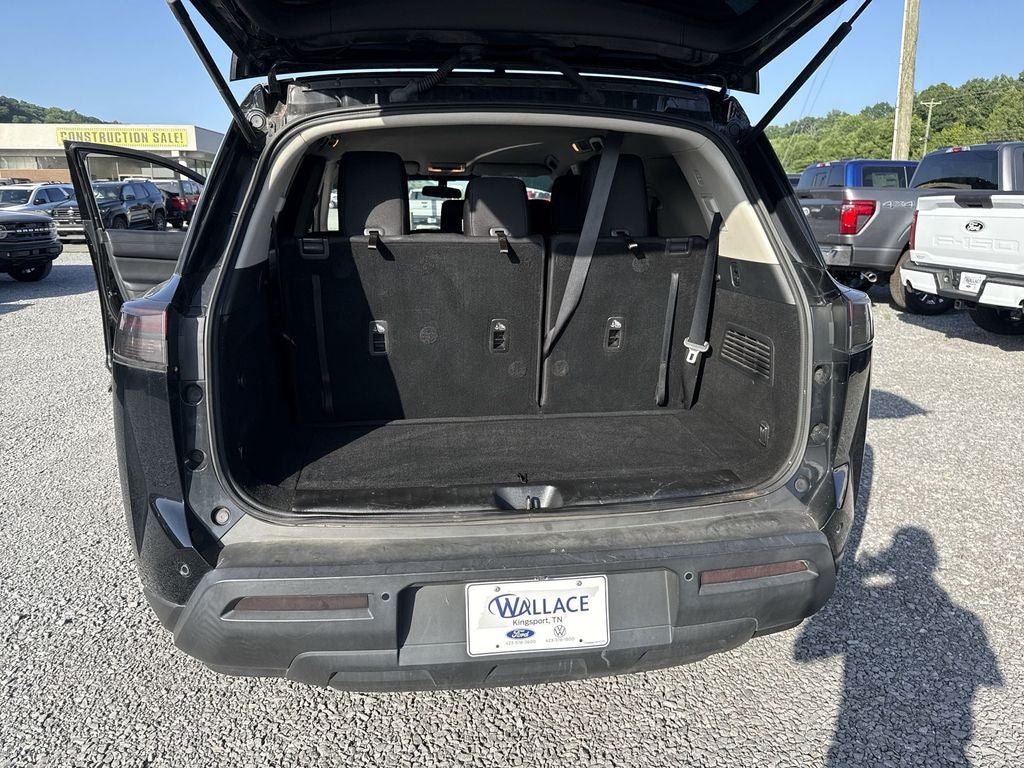 2022 Nissan Pathfinder S