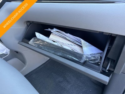 2017 Toyota Sienna XLE Premium 8 Passenger