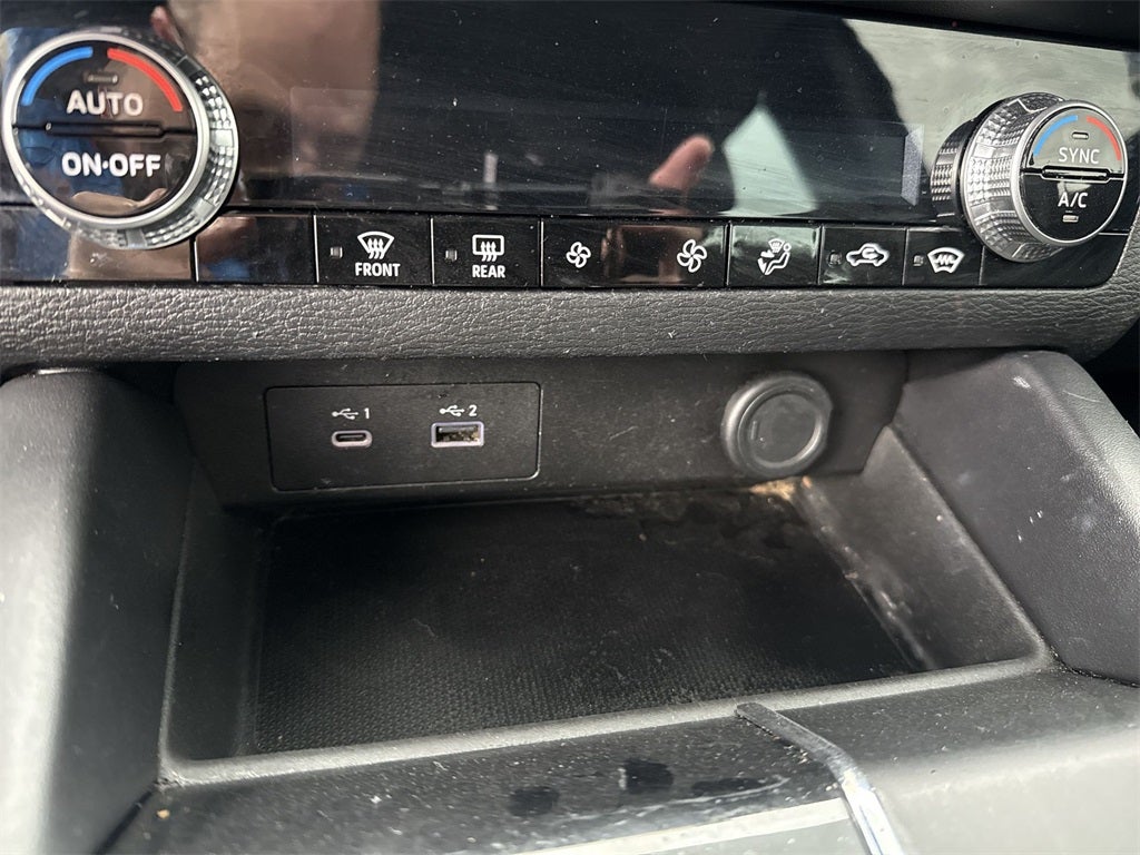 2023 Mitsubishi Outlander ES