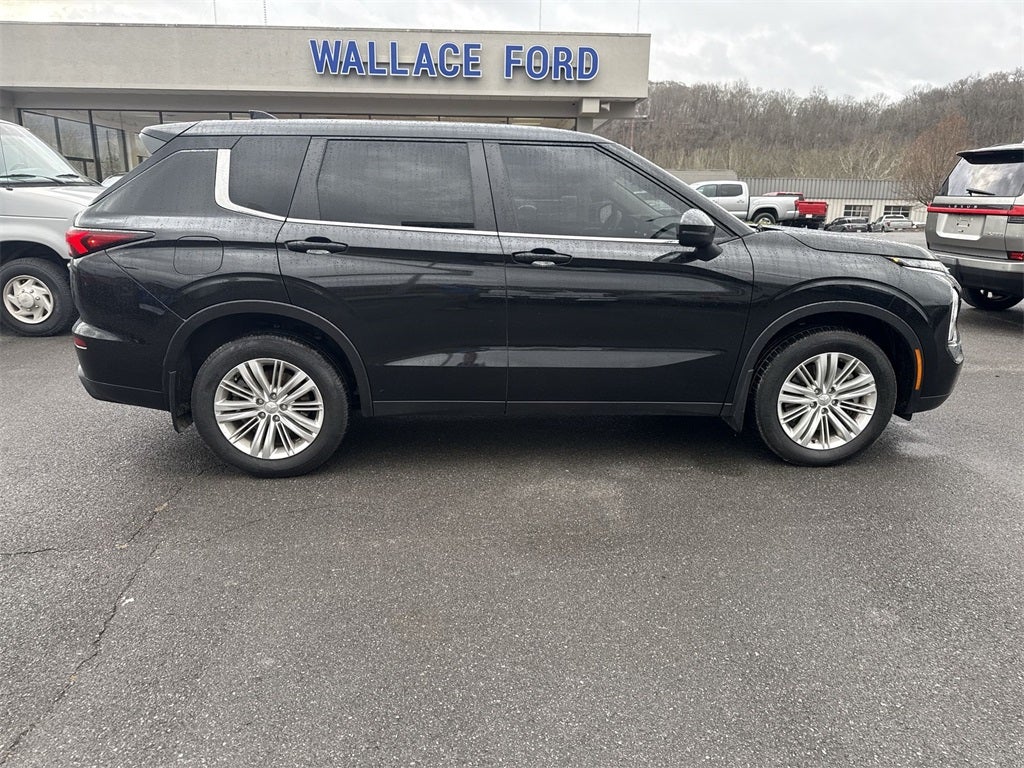 2023 Mitsubishi Outlander ES