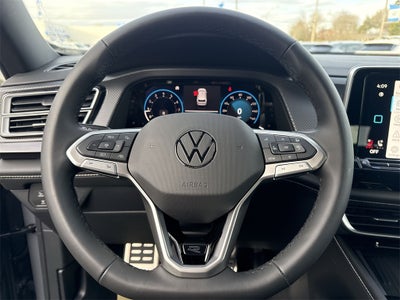 2026 Volkswagen Atlas Cross Sport 2.0T SEL R-Line Black