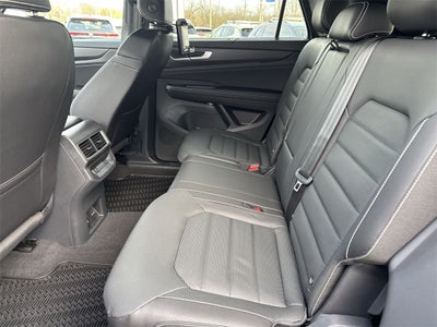 2026 Volkswagen Atlas Cross Sport 2.0T SEL R-Line Black