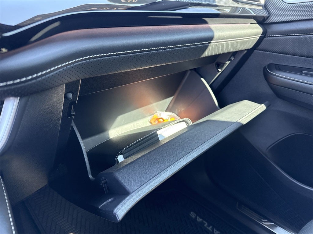 2025 Volkswagen Atlas Cross Sport 2.0T SEL R-Line Black