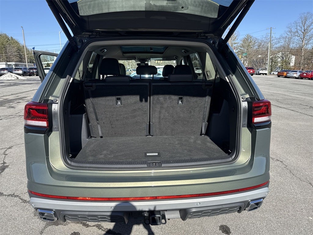 2025 Volkswagen Atlas 2.0T Peak Edition