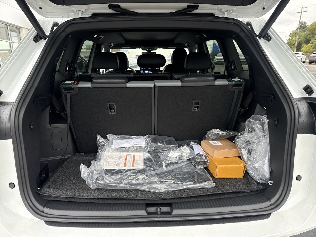 2027 Volkswagen Atlas SEL Premium R-Line