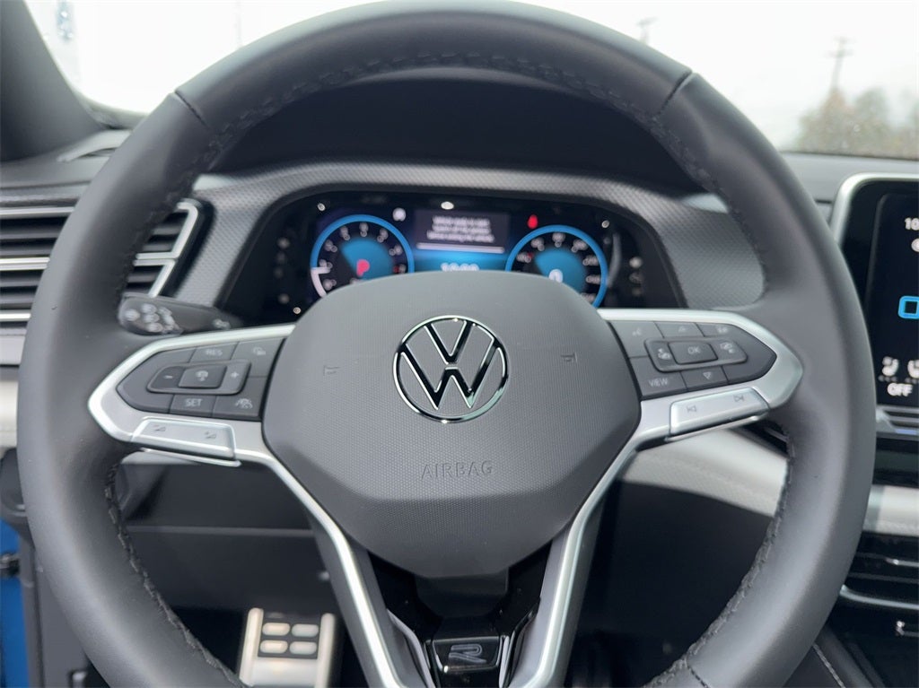 2025 Volkswagen Atlas Cross Sport 2.0T SEL Premium R-Line