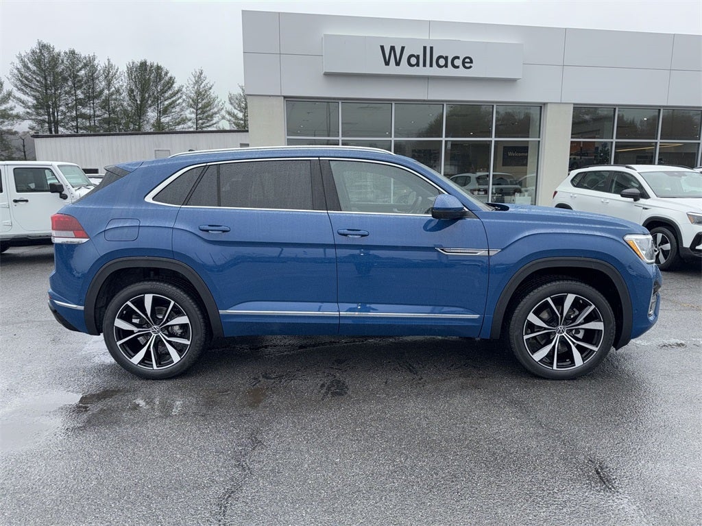 2025 Volkswagen Atlas Cross Sport 2.0T SEL Premium R-Line