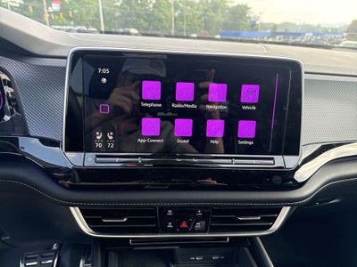 2024 Volkswagen Atlas Cross Sport 2.0T SEL Premium R-Line