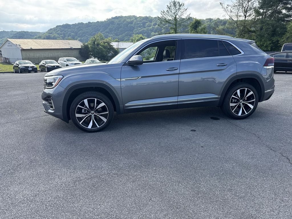 2024 Volkswagen Atlas Cross Sport 2.0T SEL Premium R-Line