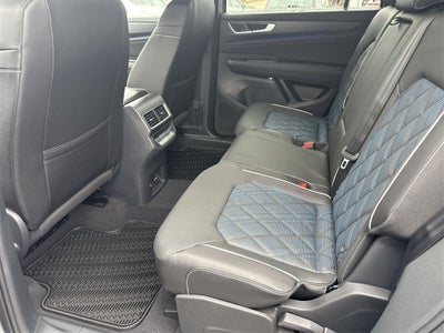 2025 Volkswagen Atlas Cross Sport 2.0T SEL Premium R-Line