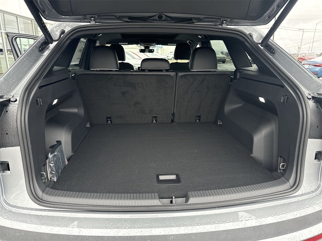 2025 Volkswagen Atlas Cross Sport 2.0T SEL Premium R-Line