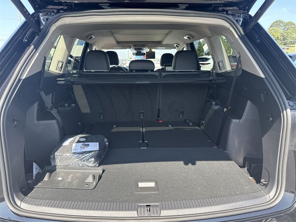 2025 Volkswagen Atlas 2.0T SEL Premium R-Line