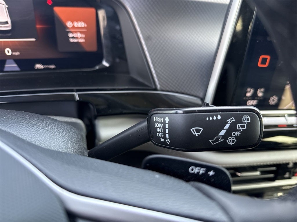 2024 Volkswagen Atlas 2.0T Peak Edition SEL