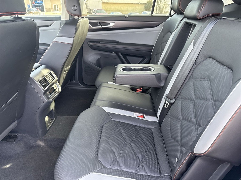 2024 Volkswagen Atlas 2.0T Peak Edition SEL