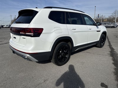 2024 Volkswagen Atlas 2.0T Peak Edition SEL