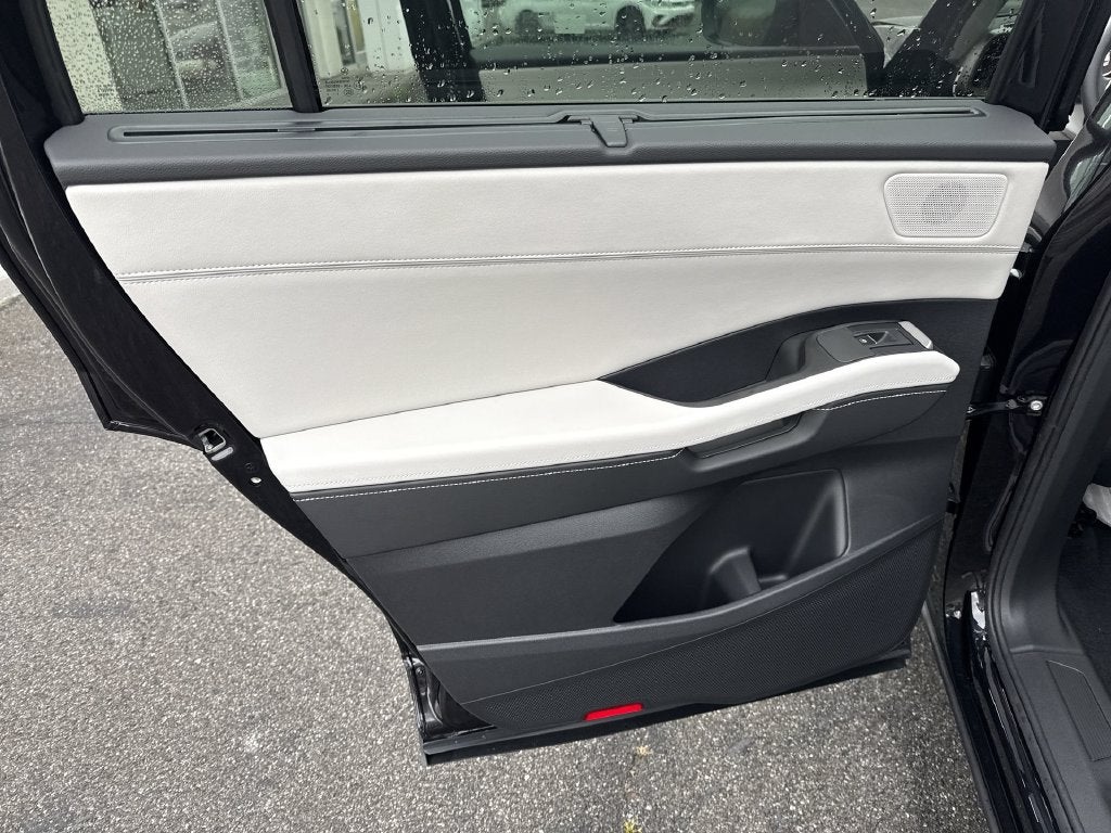 2027 Volkswagen Atlas SE w/Technology