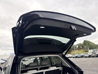 2027 Volkswagen Atlas SE w/Technology