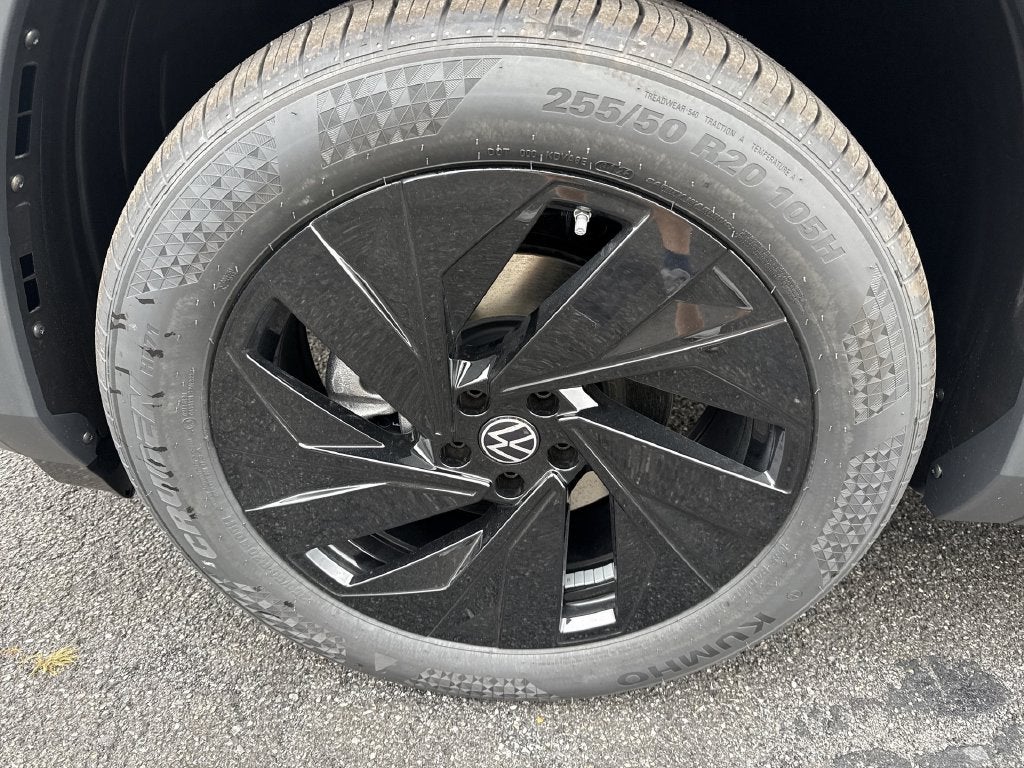 2027 Volkswagen Atlas SE w/Technology