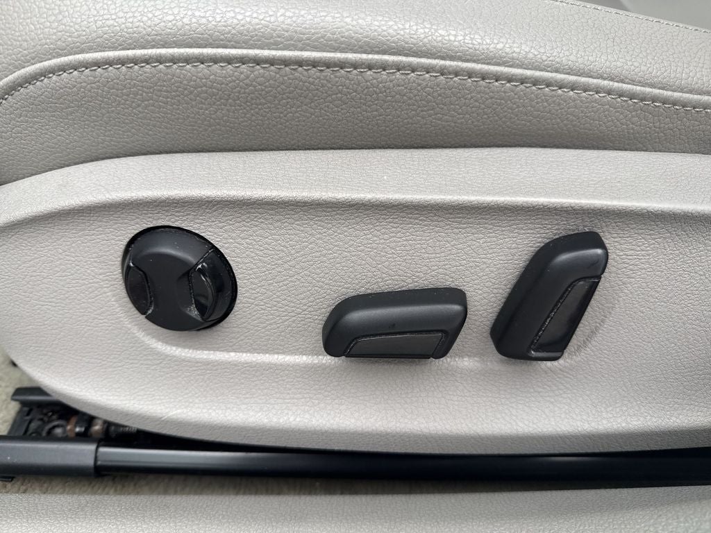 2014 Volkswagen Passat 1.8T SE