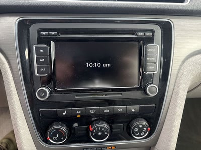2014 Volkswagen Passat 1.8T SE