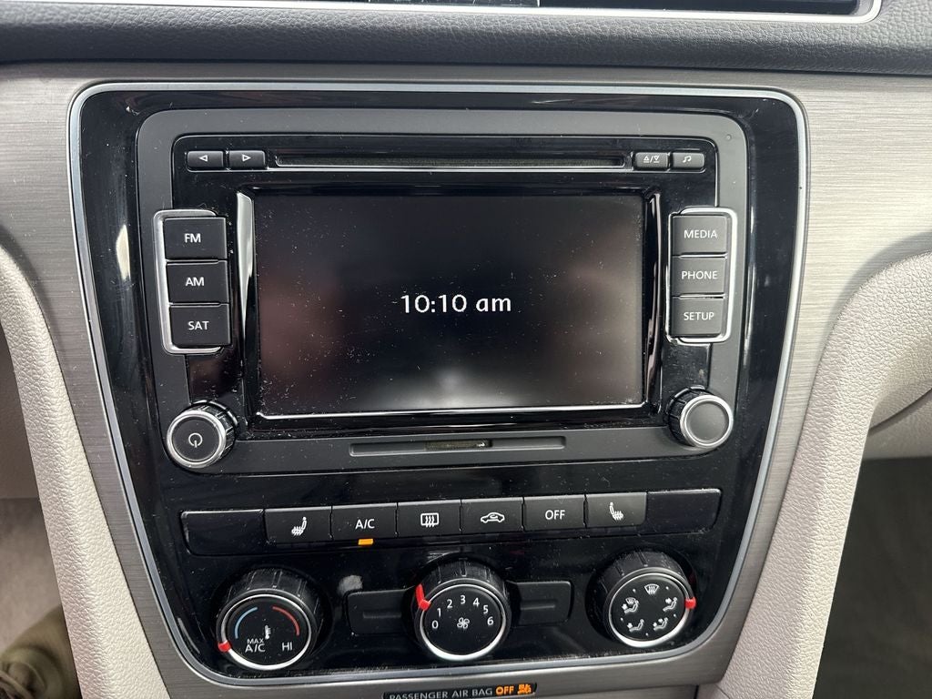 2014 Volkswagen Passat 1.8T SE